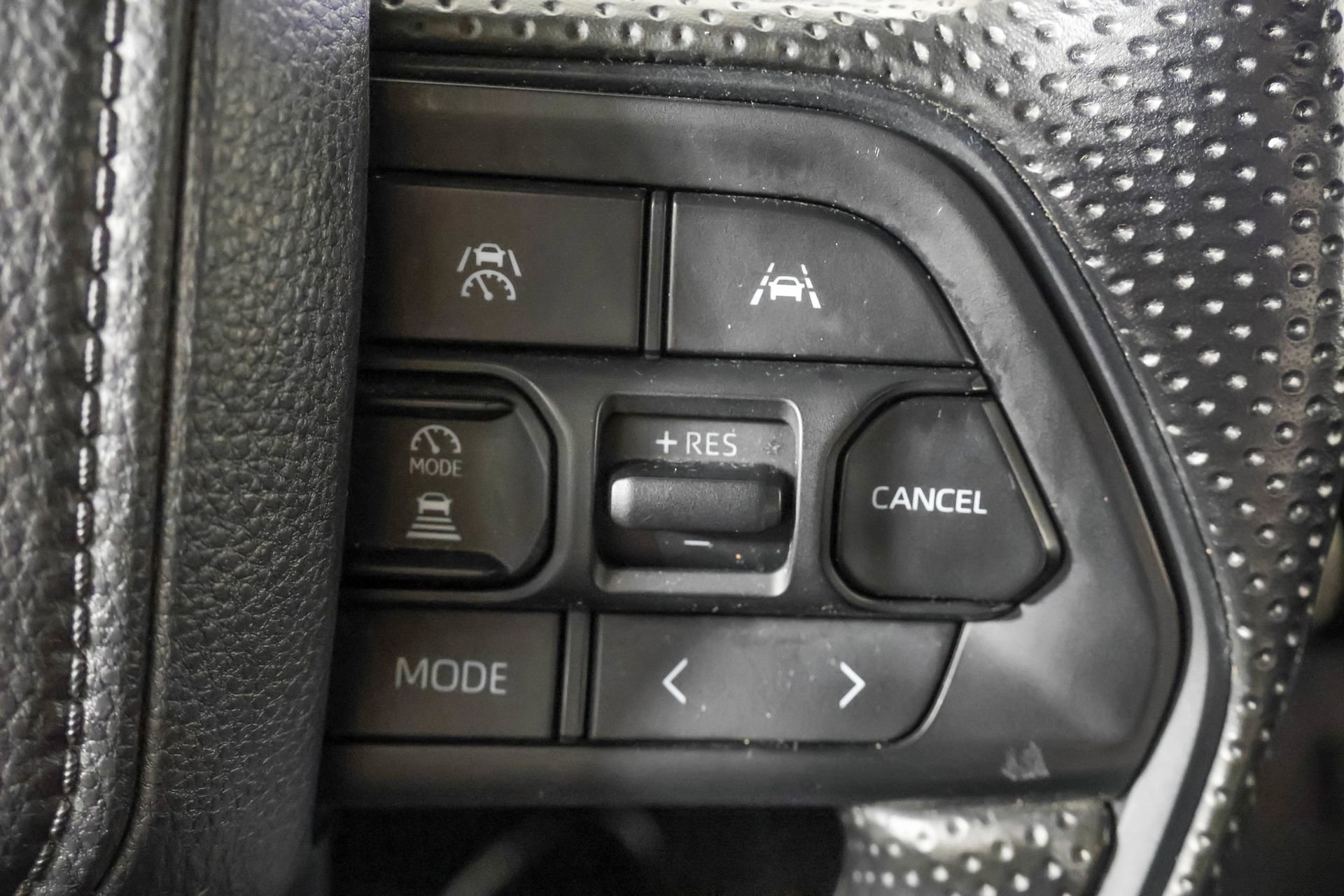 Used 2024 Toyota Tacoma SR RWD image 28
