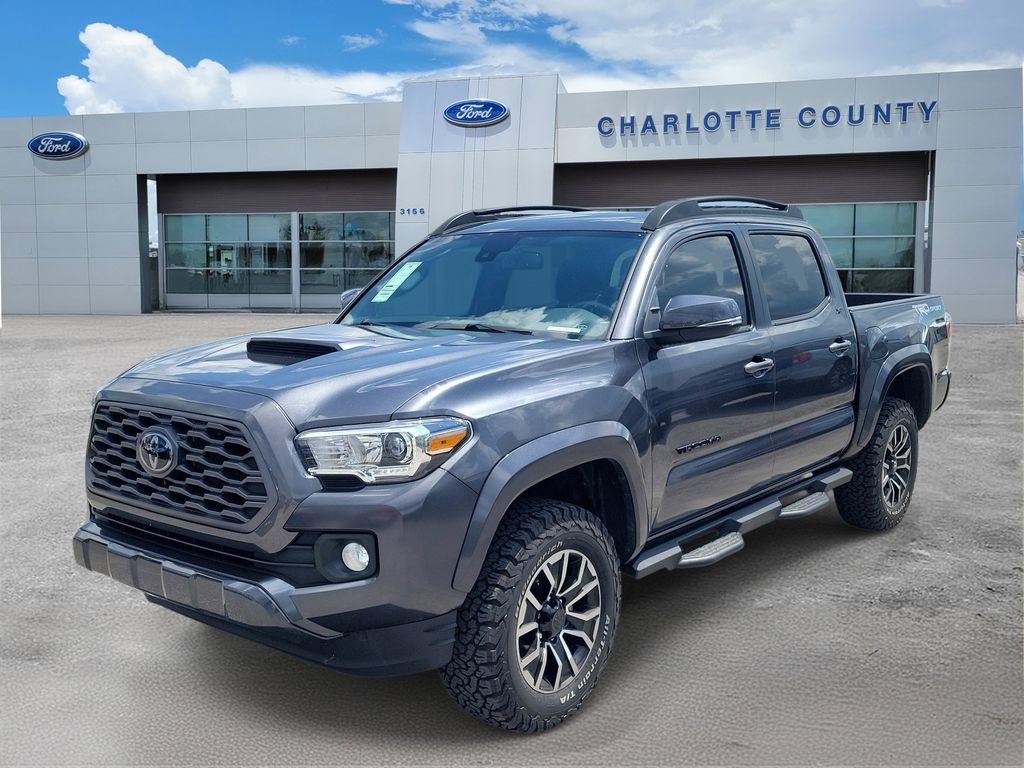 Used 2022 Toyota Tacoma TRD Sport w/ Technology Package RWD image 2