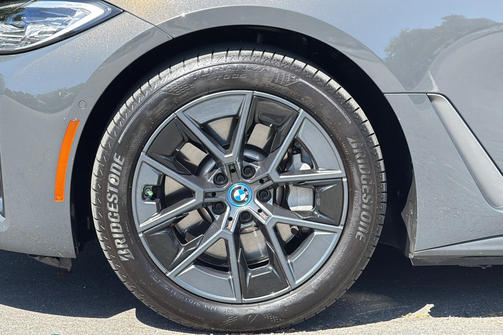 Certified 2023 BMW i4 eDrive35 RWD image 36