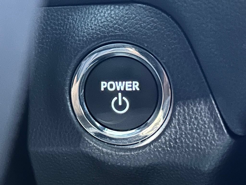 Used 2025 Toyota RAV4 XSE AWD/4WD image 33