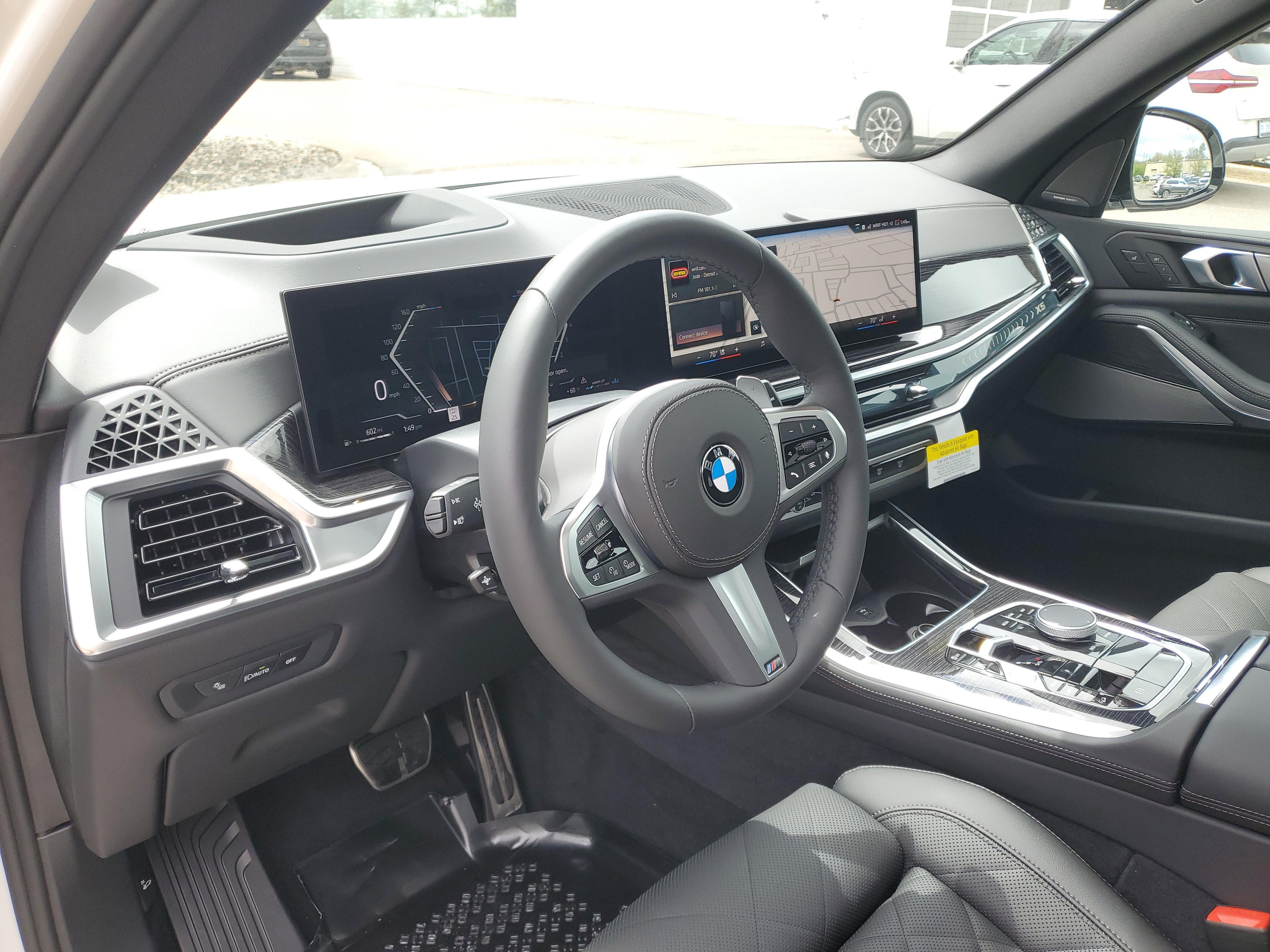 New 2026 BMW X5 xDrive40i w/ M Sport Package AWD/4WD image 10
