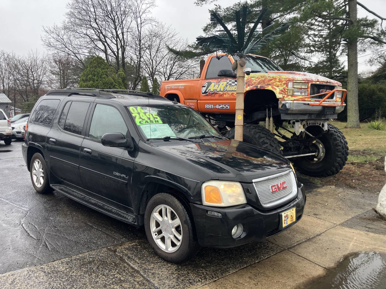Used 2006 GMC Envoy XL Denali image 2