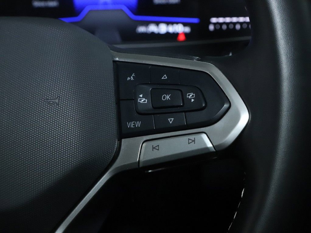 Used 2024 Volkswagen Tiguan SE image 24