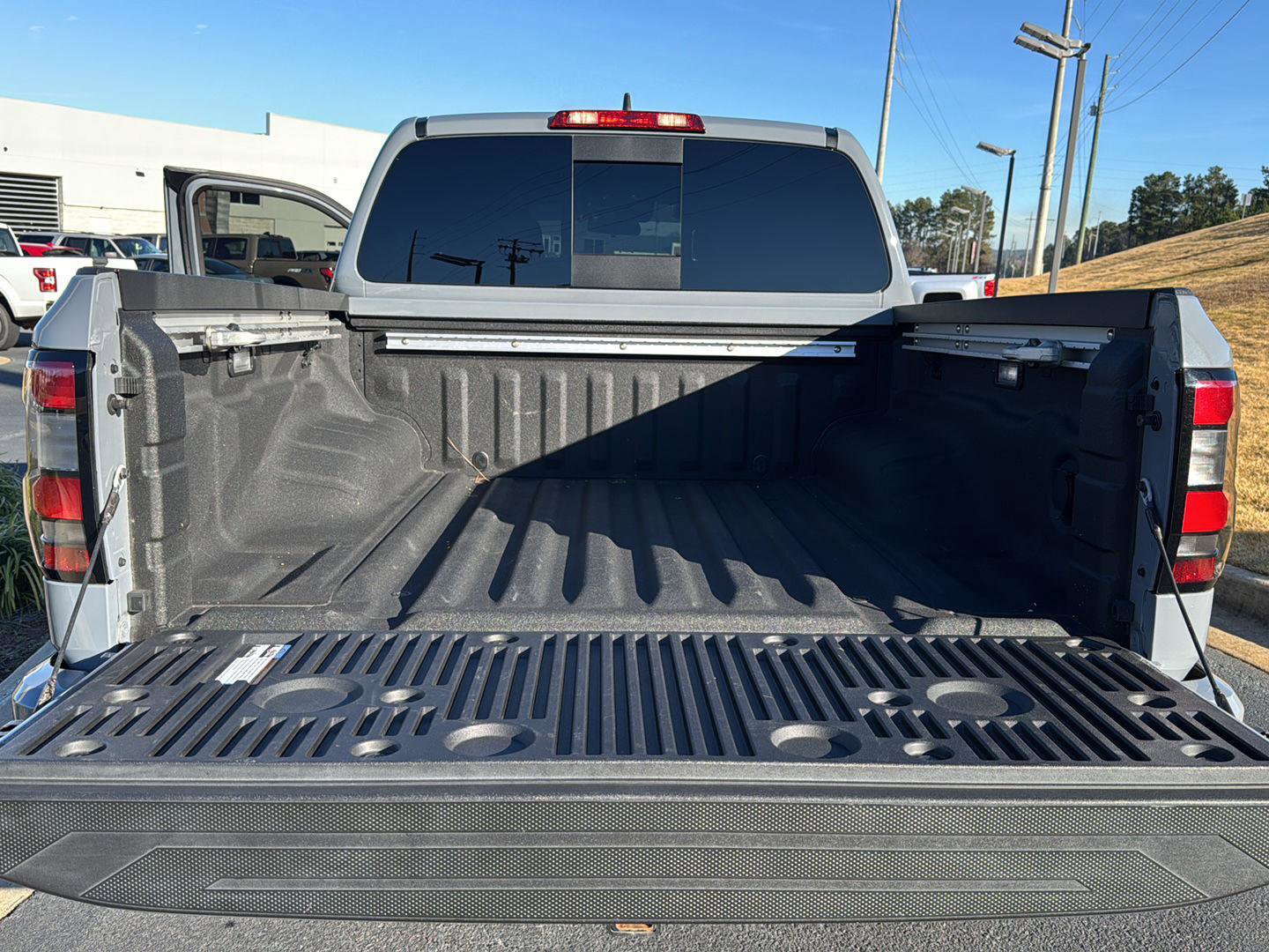 Used 2024 Nissan Frontier PRO-4X w/ Pro Convenience Package image 29