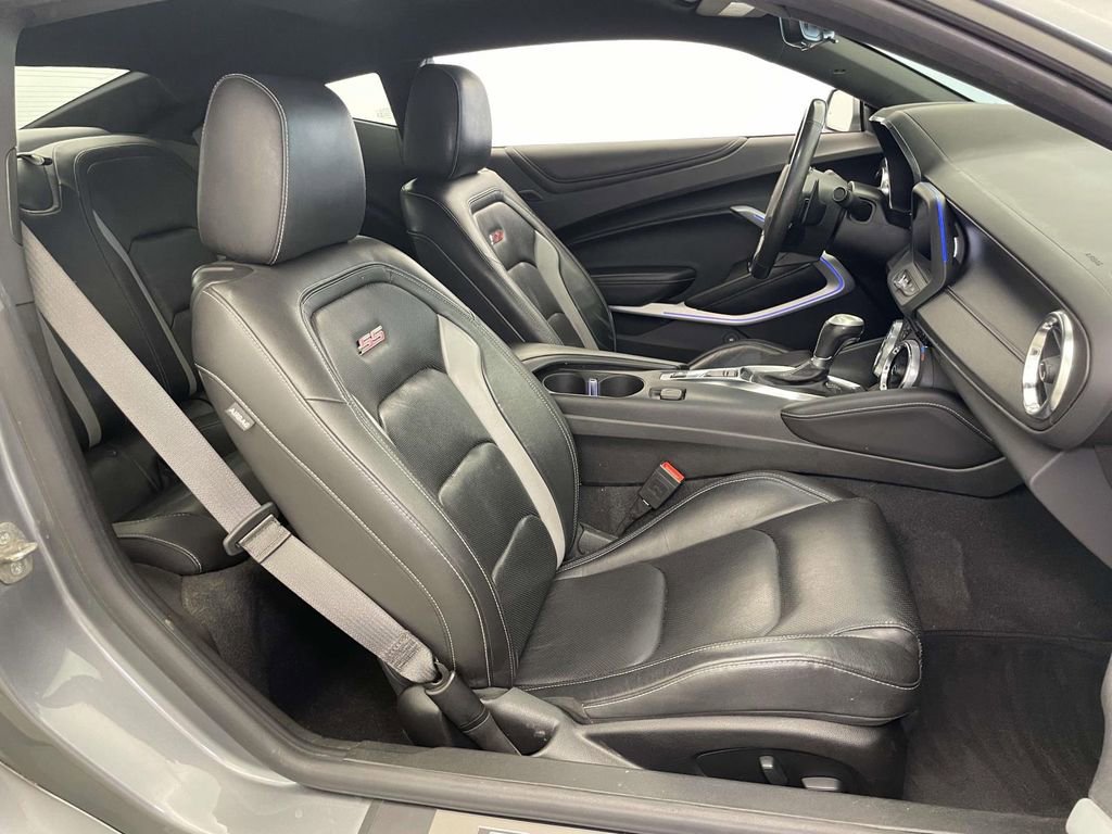 Used 2022 Chevrolet Camaro SS RWD image 18
