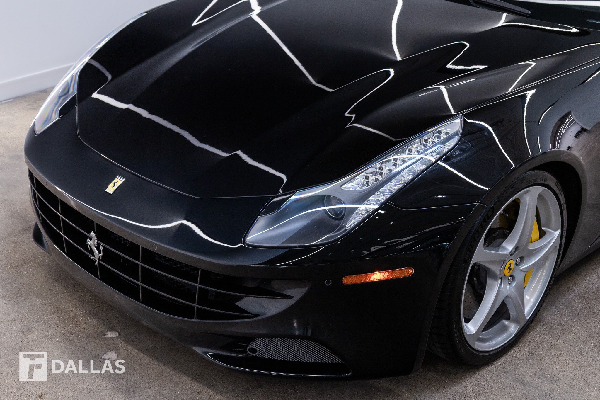 Used 2016 Ferrari FF AWD/4WD image 3