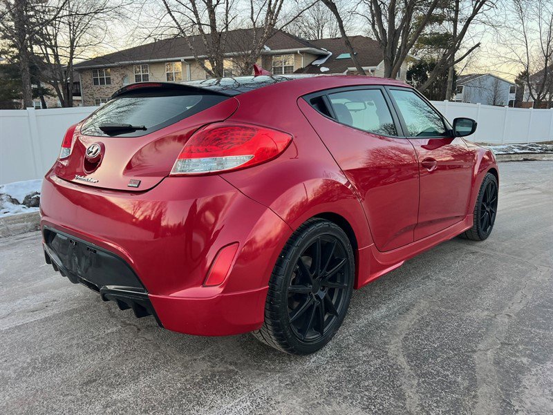 Used 2013 Hyundai Veloster RE:MIX Edition image 4