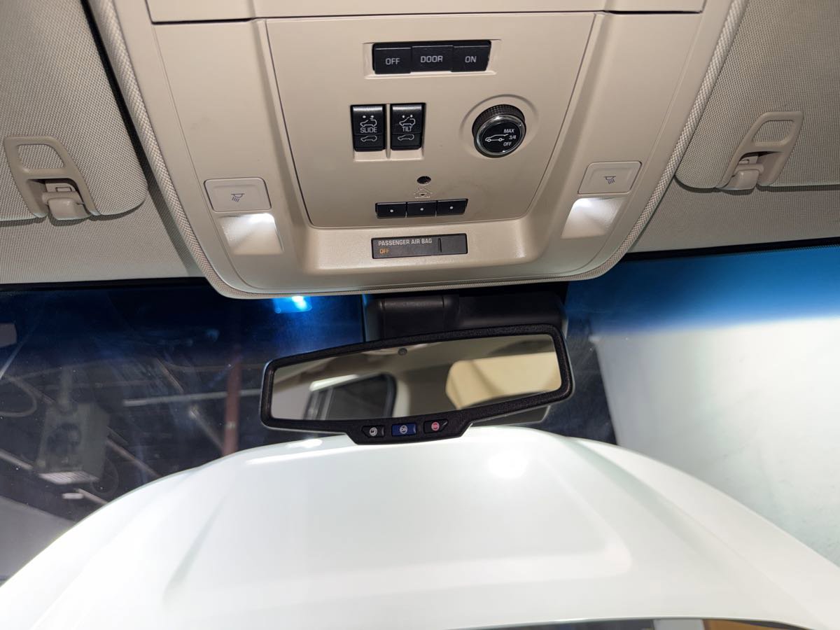 Used 2016 GMC Yukon XL Denali w/ Open Road Package RWD image 25