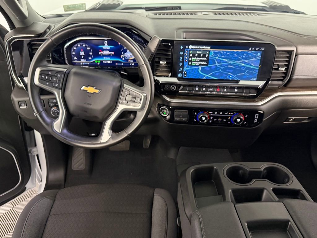 Used 2025 Chevrolet Silverado 2500 LT w/ Convenience Package image 12