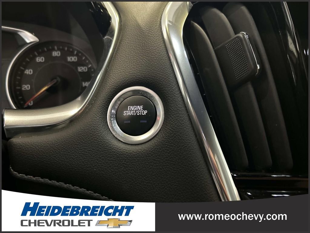 Used 2023 Chevrolet Traverse LT image 25