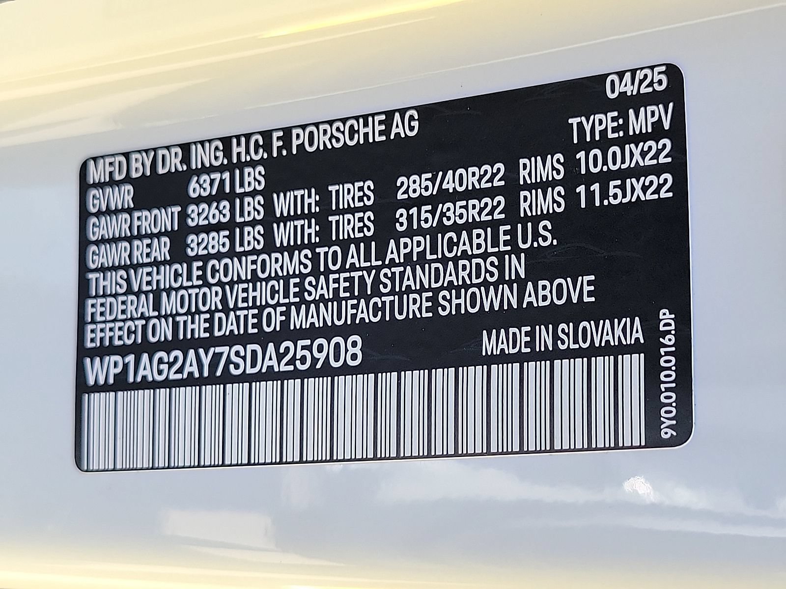 New 2025 Porsche Cayenne GTS AWD/4WD image 35