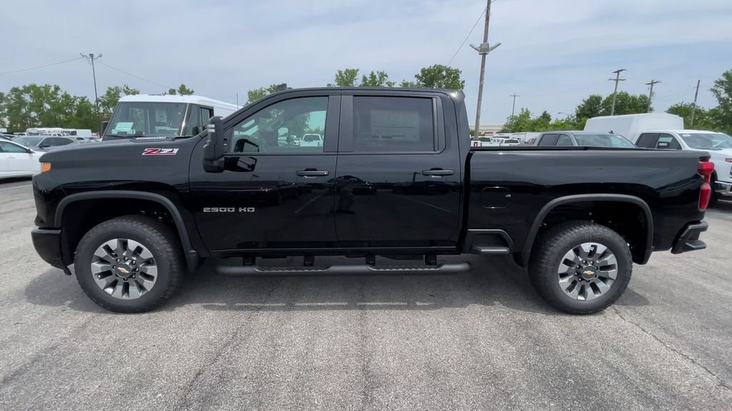 New 2026 Chevrolet Silverado 2500 Custom w/ Custom Value Package AWD/4WD image 7