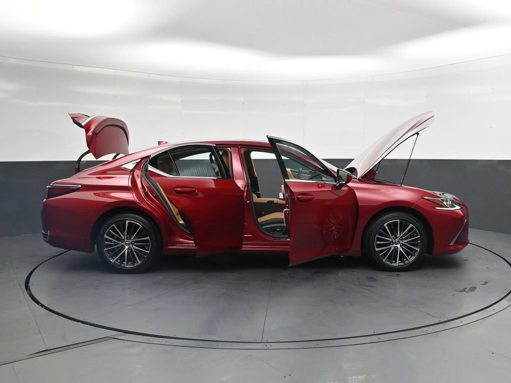 Used 2025 Lexus ES 300h w/ Premium Package FWD image 53