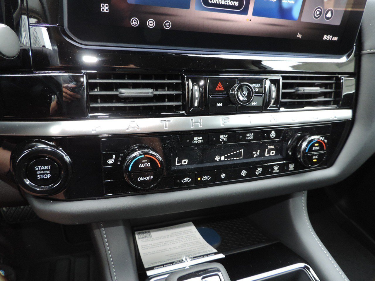 New 2026 Nissan Pathfinder SL w/ SL Premium Package FWD image 24
