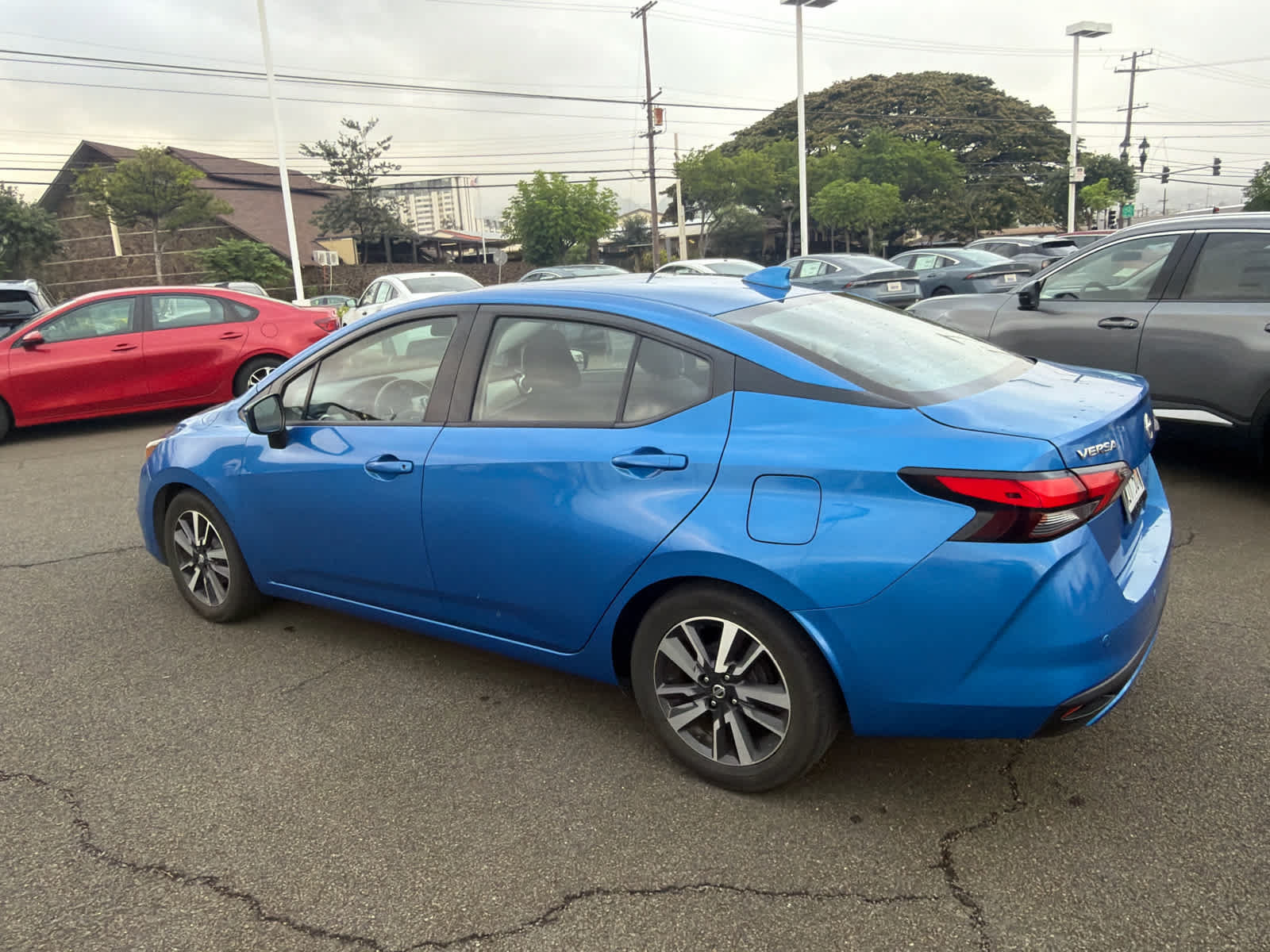 Certified 2021 Nissan Versa SV FWD image 4