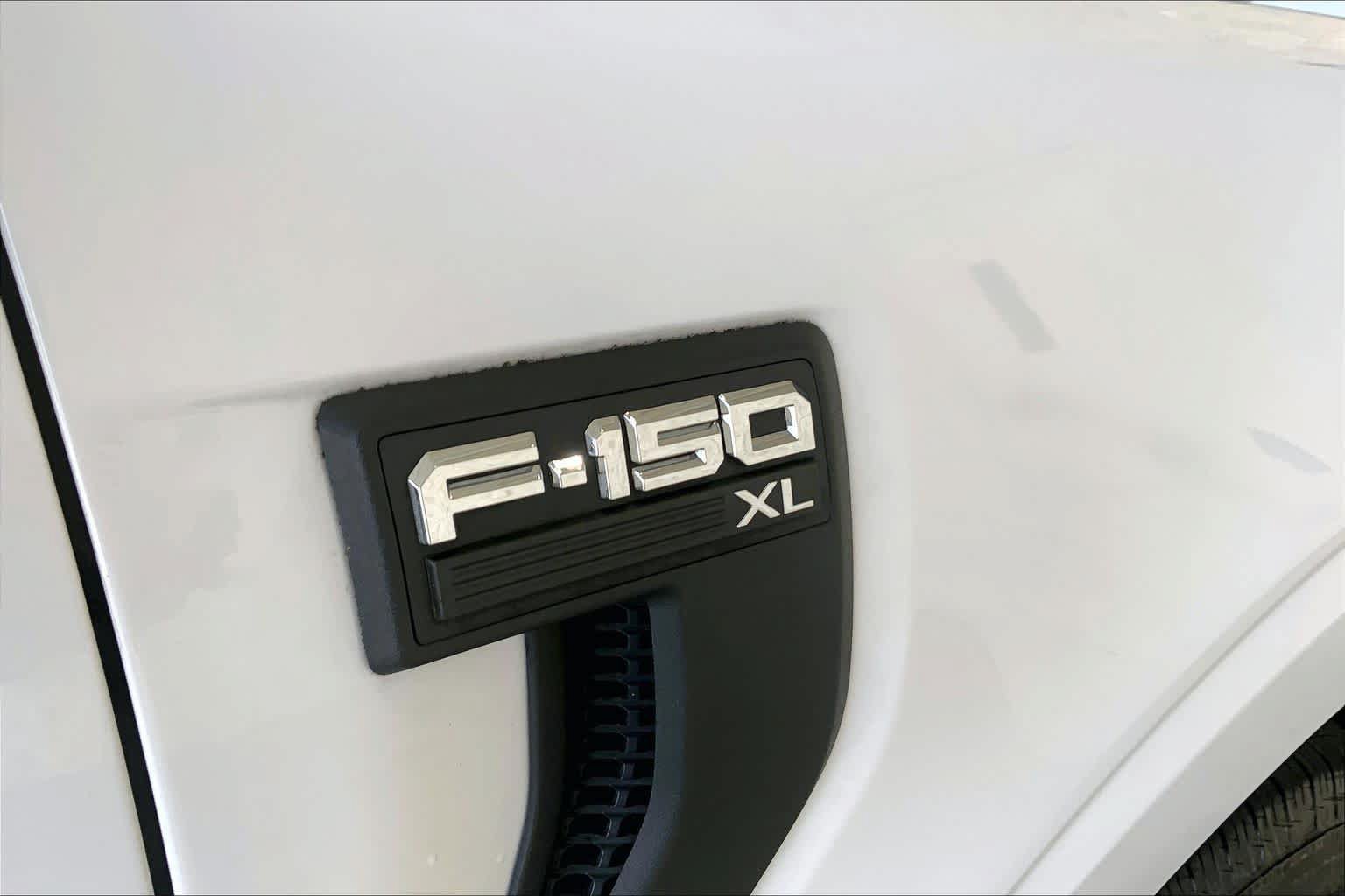 Used 2023 Ford F150 XL w/ Trailer Tow Package RWD image 9