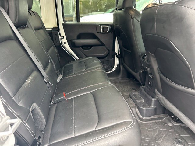 Used 2022 Jeep Wrangler Unlimited Sahara w/ Cold Weather Group AWD/4WD image 11
