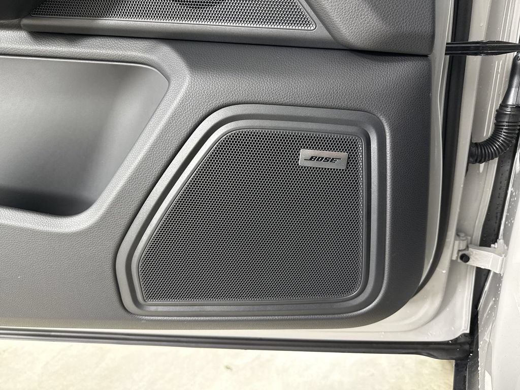 New 2026 Porsche Macan AWD/4WD image 34