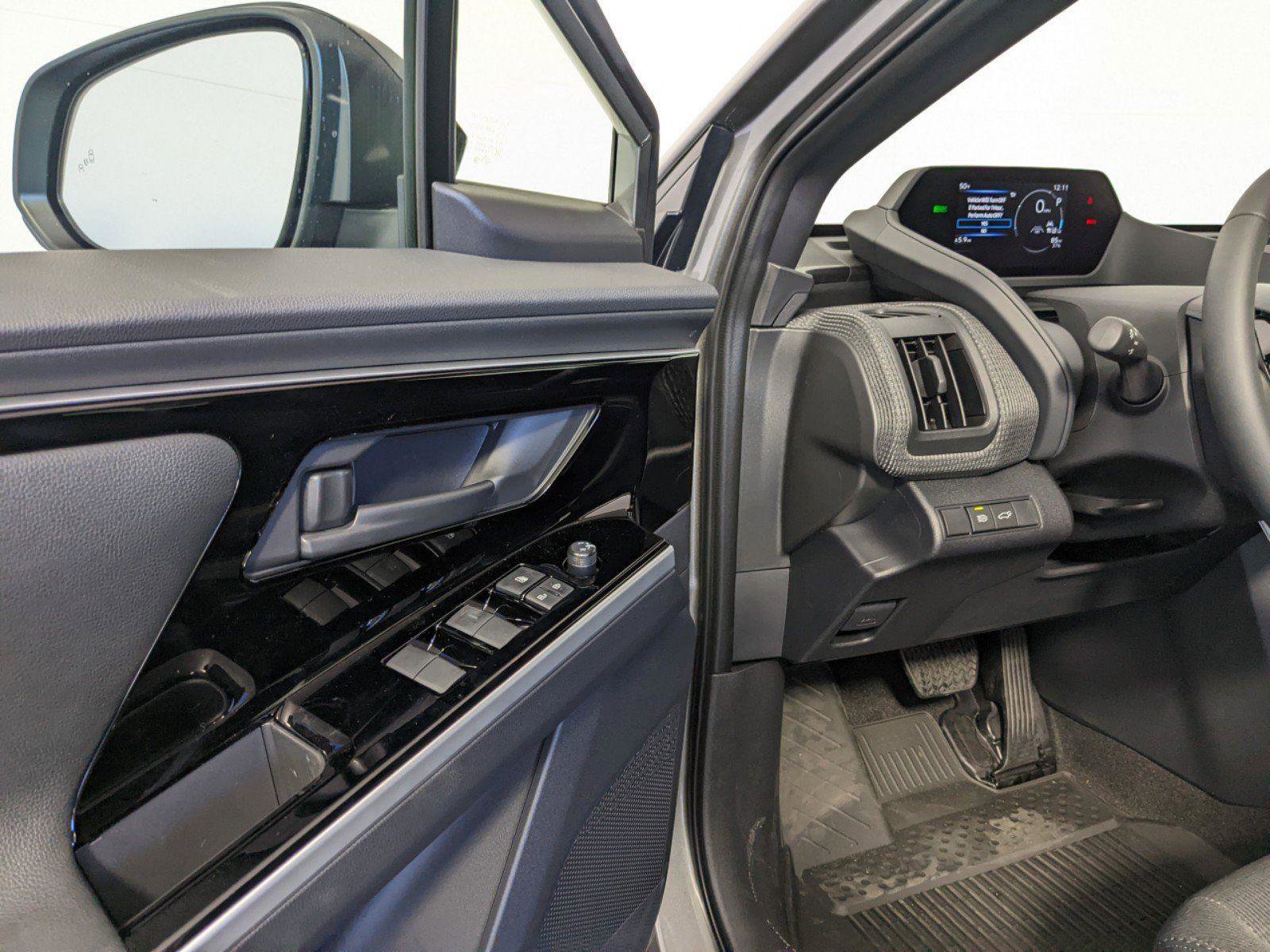New 2025 Toyota bZ4X AWD image 9