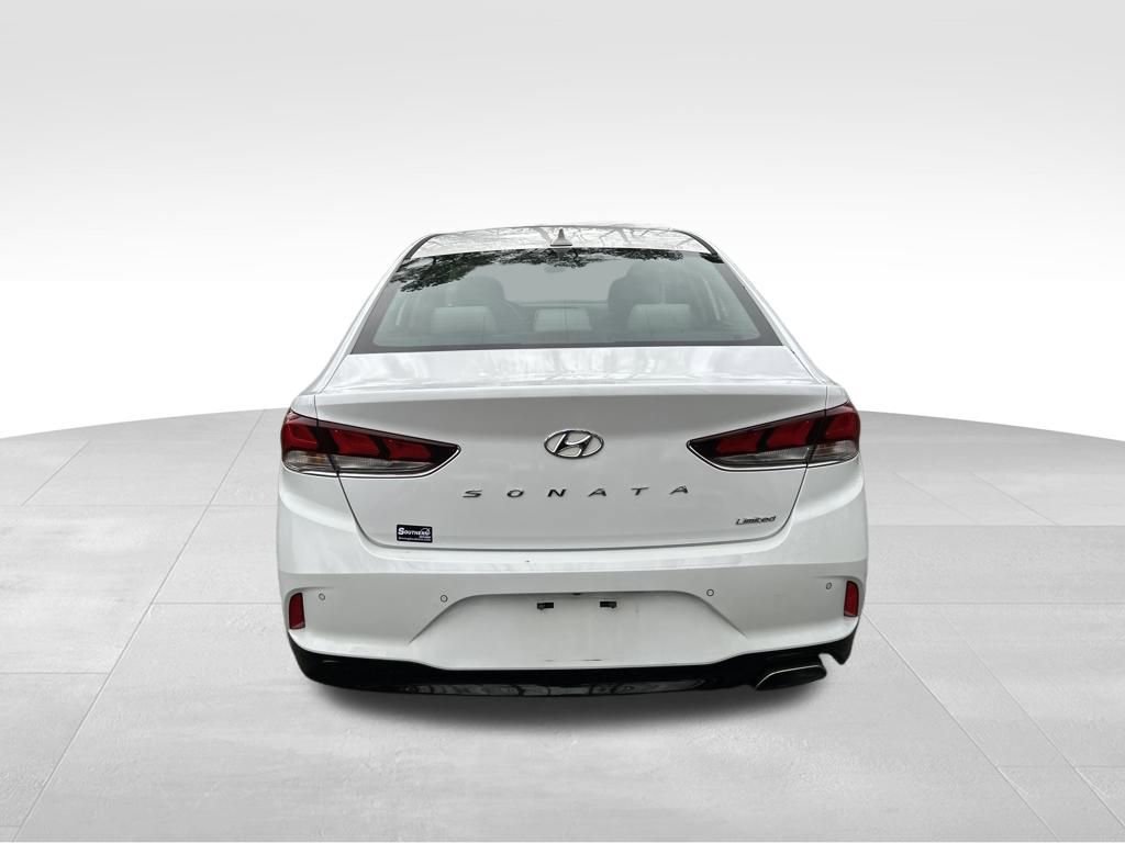 Used 2018 Hyundai Sonata Limited w/ Limited Ultimate Package 03 image 4