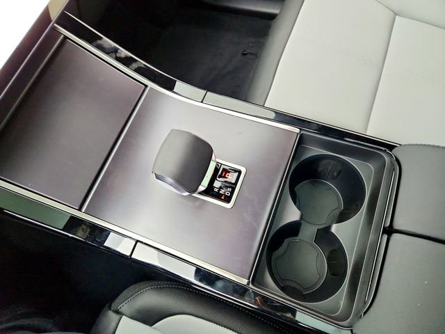 New 2026 Land Rover Range Rover Velar Dynamic SE image 25