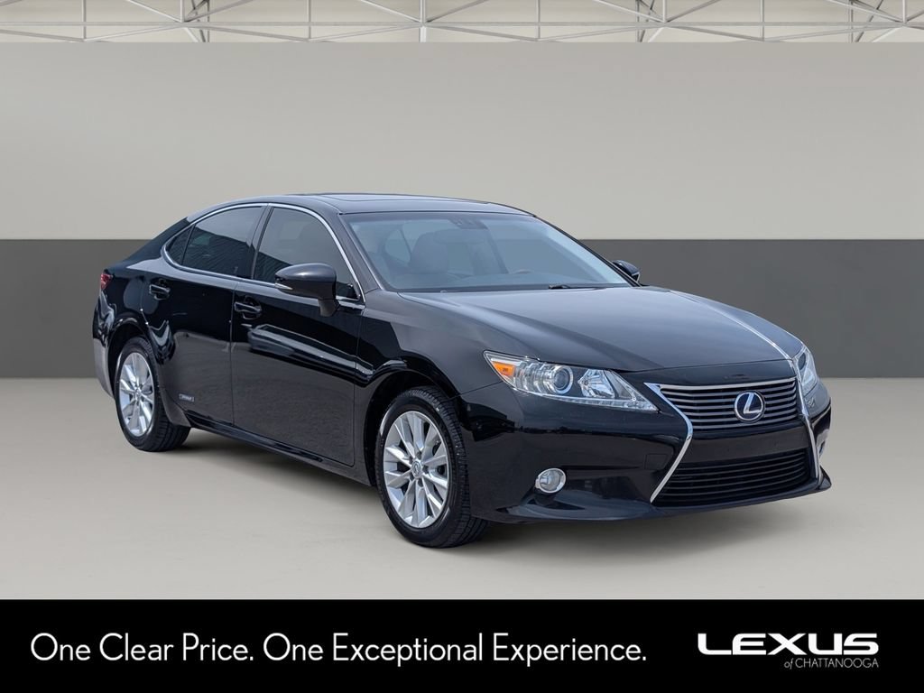 Used 2013 Lexus ES 300h w/ Luxury Pkg FWD image 1
