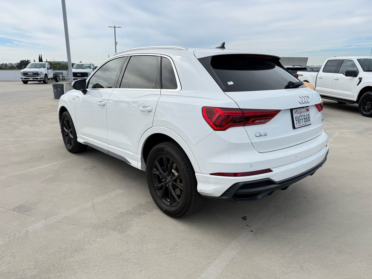 Used 2021 Audi Q3 2.0T Premium w/ Convenience Package image 2