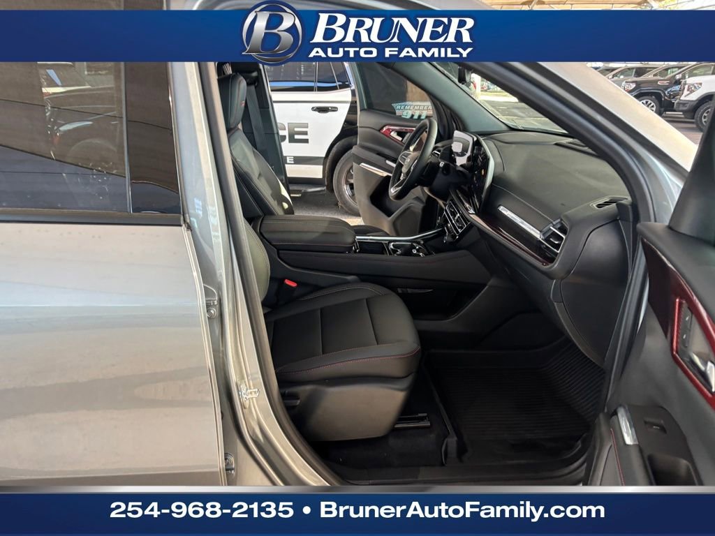 New 2026 Chevrolet Traverse Z71 w/ Driver Confidence Package image 16