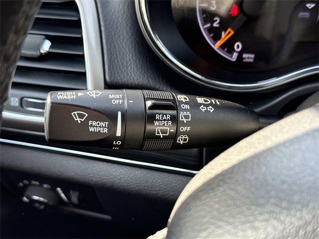 Used 2020 Jeep Grand Cherokee Limited image 26