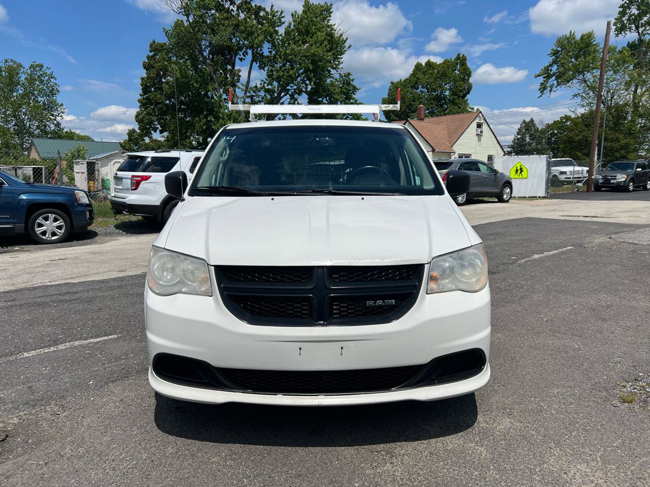 Used 2013 RAM C/V Tradesman w/ UConnect Hands-Free Group FWD image 2