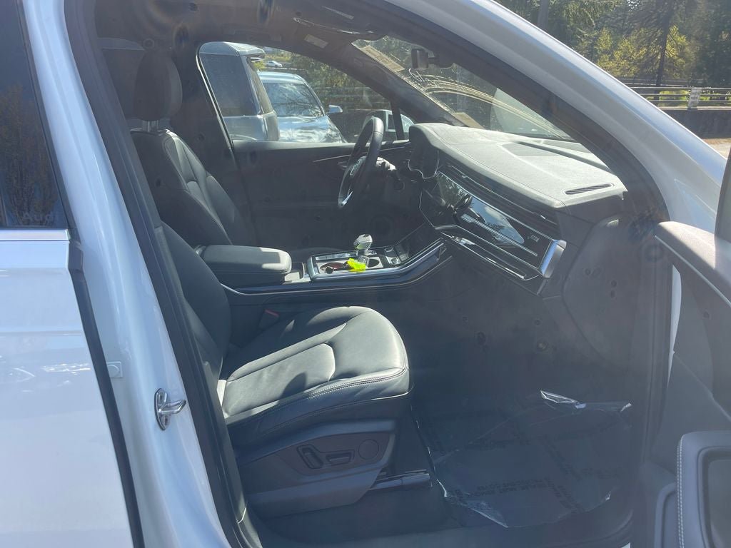Used 2025 Audi Q7 3.0T Premium Plus AWD/4WD image 11