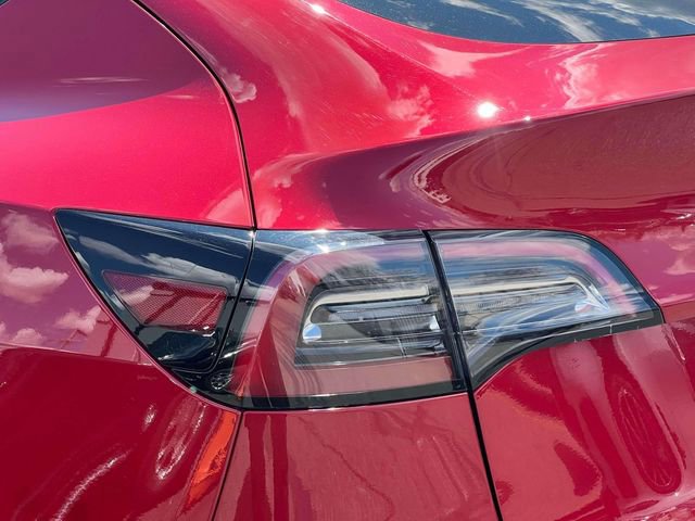 Used 2023 Tesla Model Y Long Range image 12