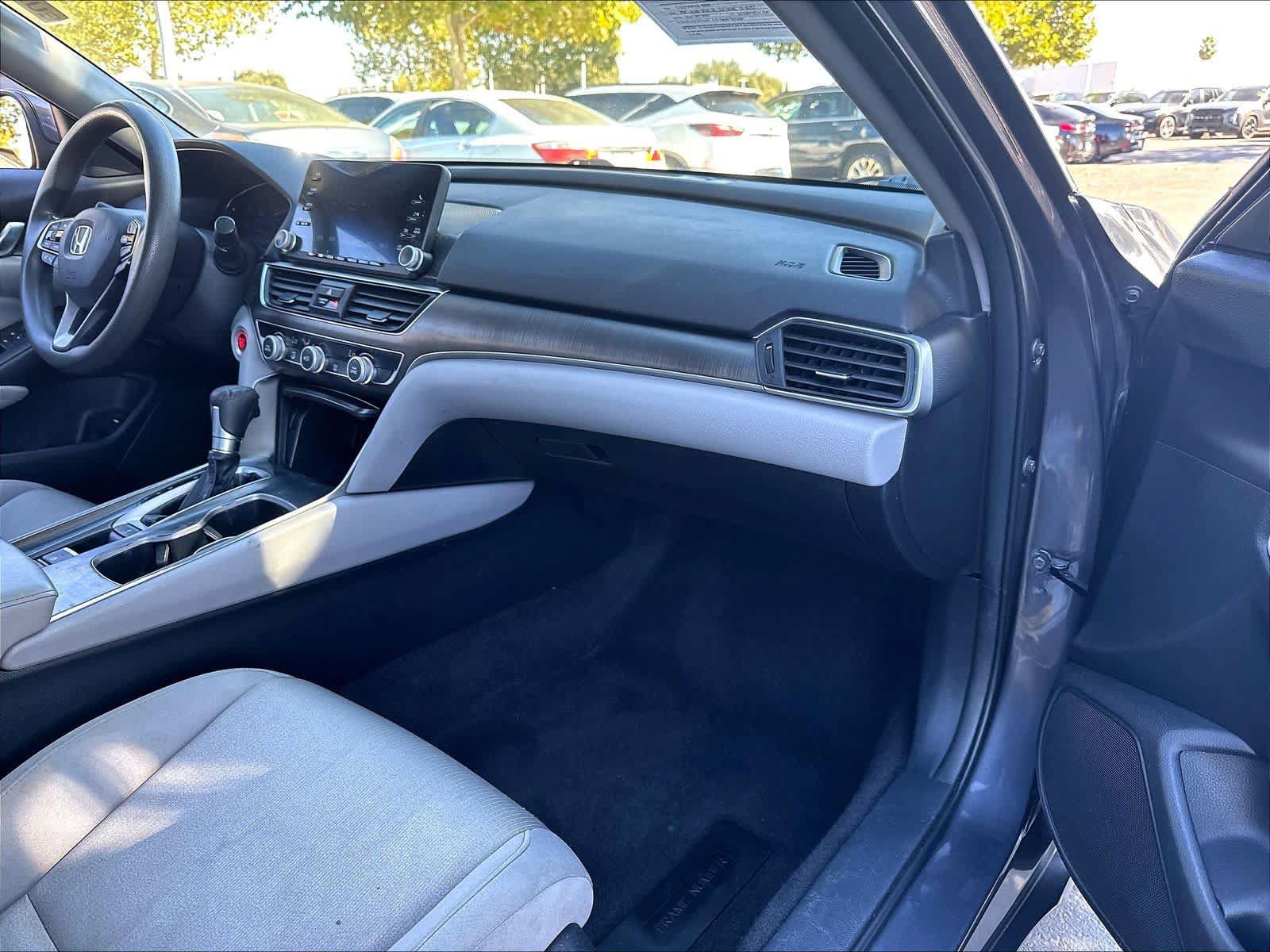 Used 2018 Honda Accord LX image 27