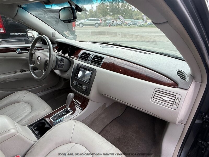 Used 2011 Buick Lucerne CXL FWD image 18