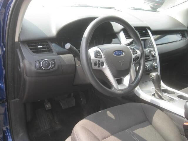 Used 2014 Ford Edge SE w/ Equipment Group 101A image 16