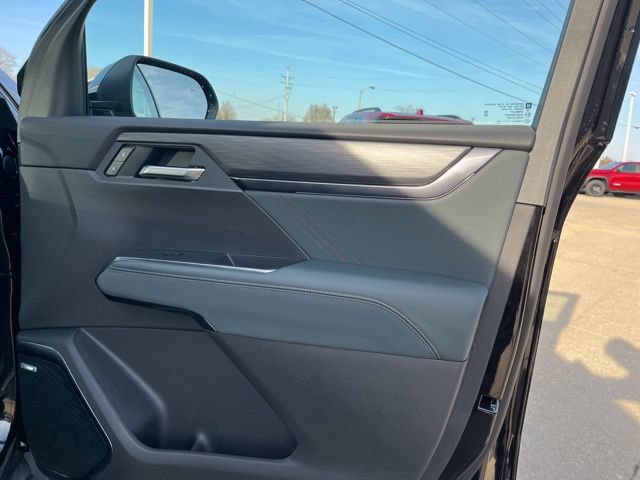 New 2026 GMC Acadia AT4 w/ Luxury Package AWD/4WD image 17