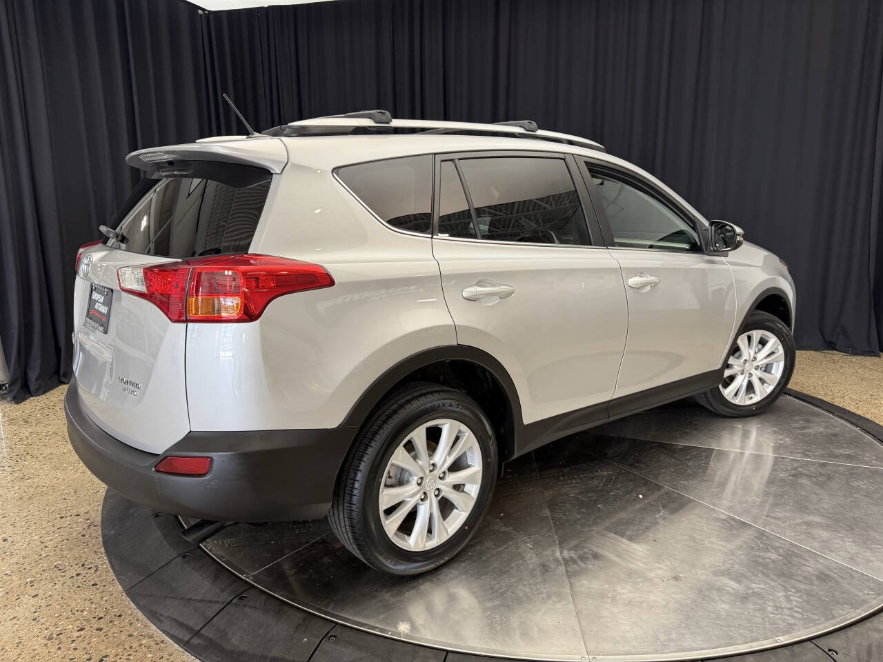 Used 2013 Toyota RAV4 Limited AWD/4WD image 9