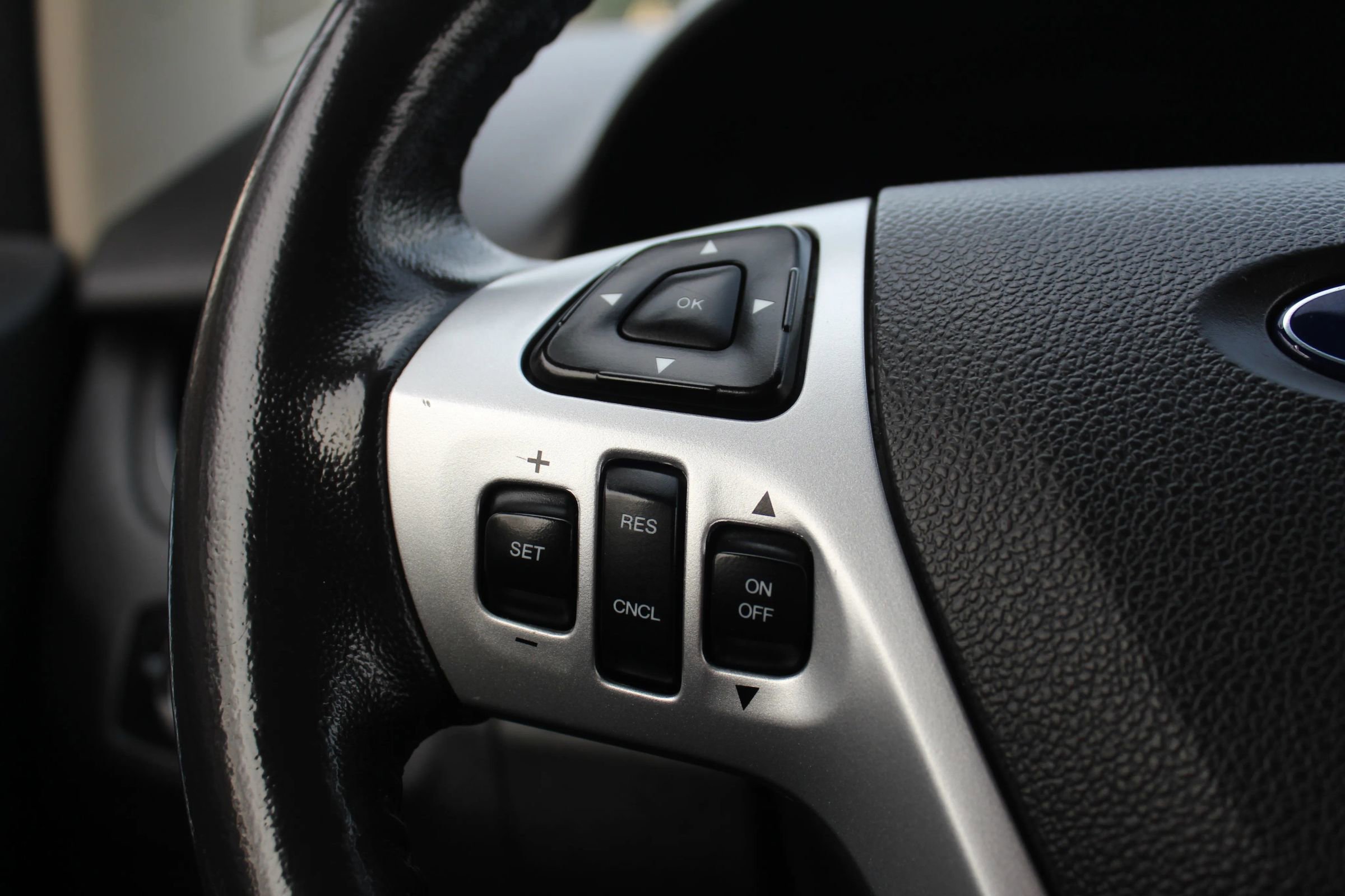 Used 2011 Ford Edge Limited image 26