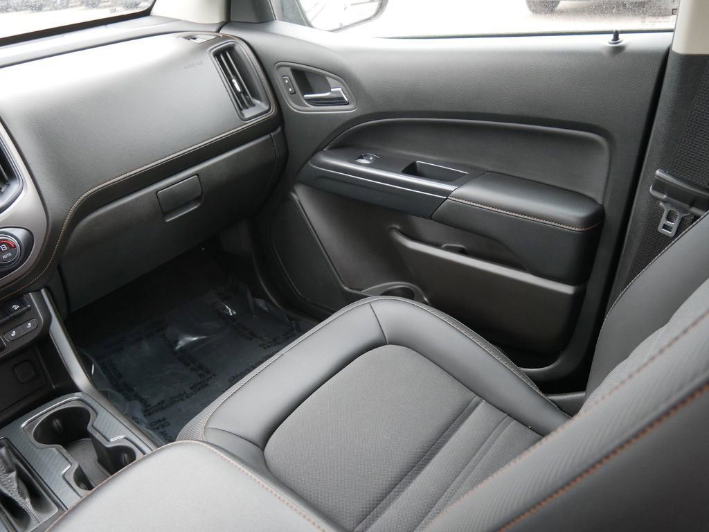 Used 2022 GMC Canyon AT4 w/ Trailering Package image 15