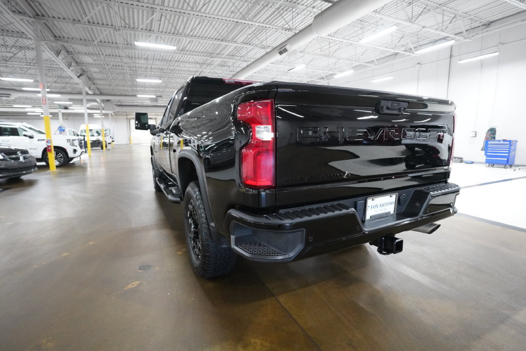 Used 2024 Chevrolet Silverado 2500 LT w/ Midnight Edition AWD/4WD image 26