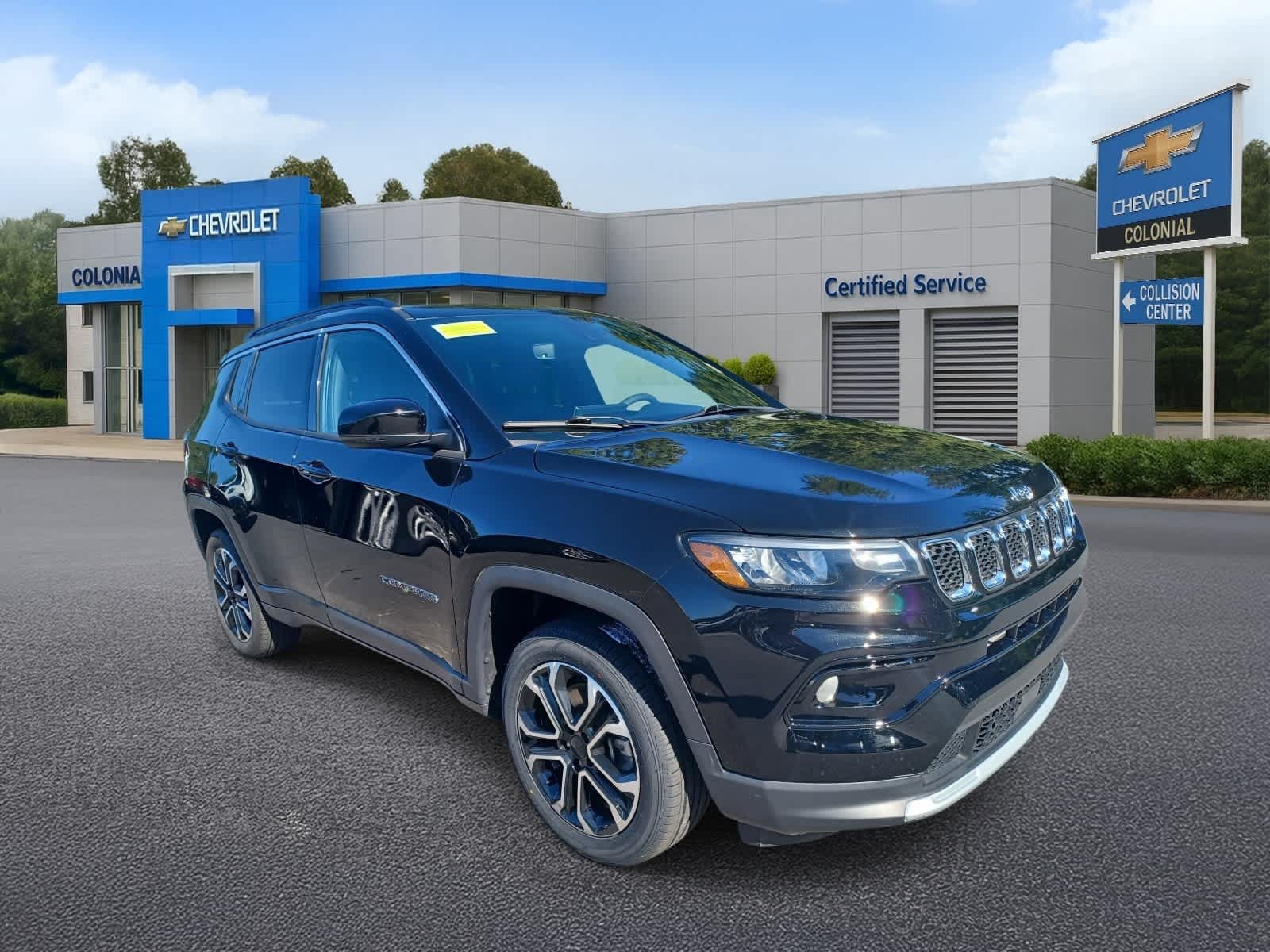 Used 2023 Jeep Compass Limited w/ Sun and Sound Group AWD/4WD image 2