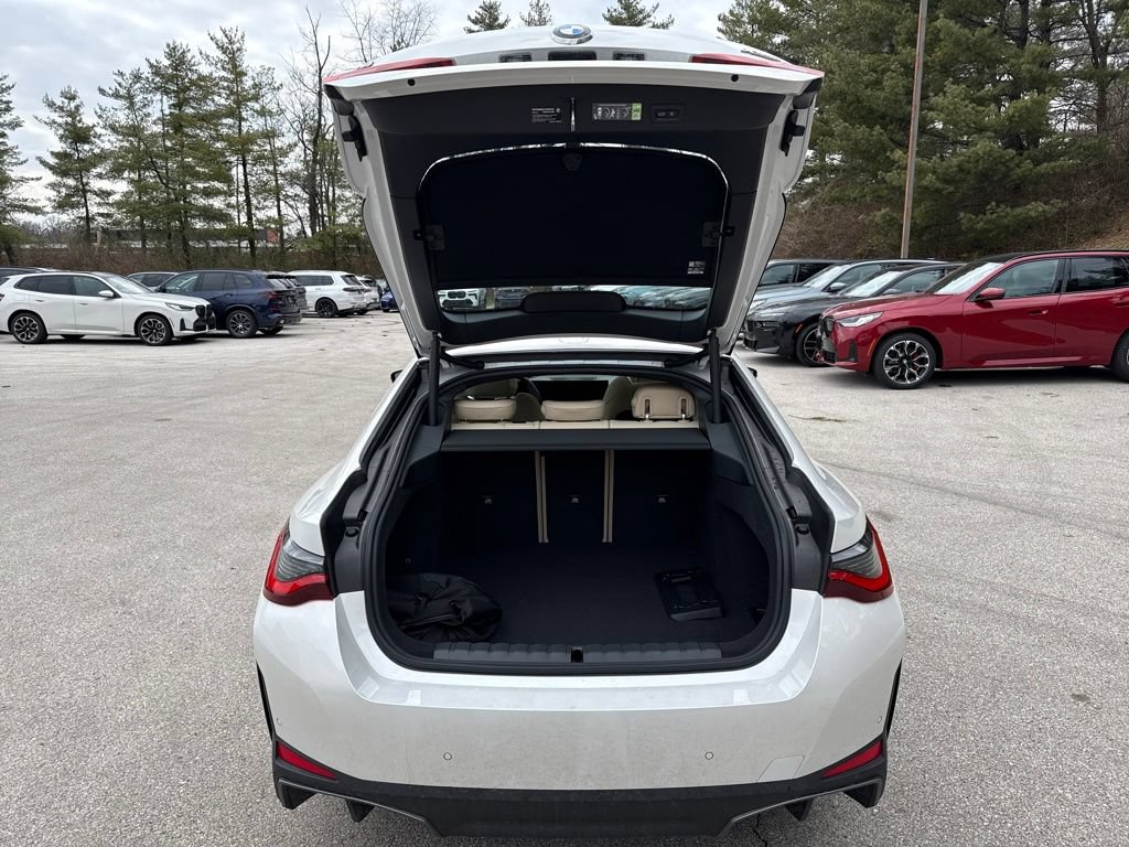 Used 2026 BMW i4 xDrive40i w/ Premium Package AWD/4WD image 28