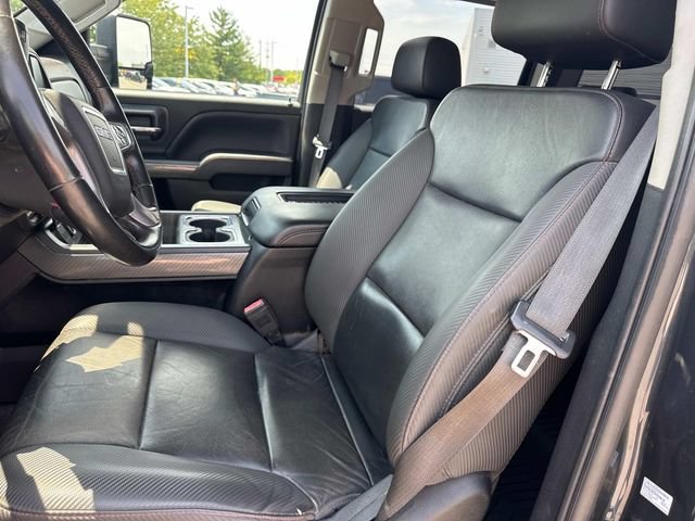 Used 2019 GMC Sierra 2500 SLT w/ All Terrain HD Package AWD/4WD image 32