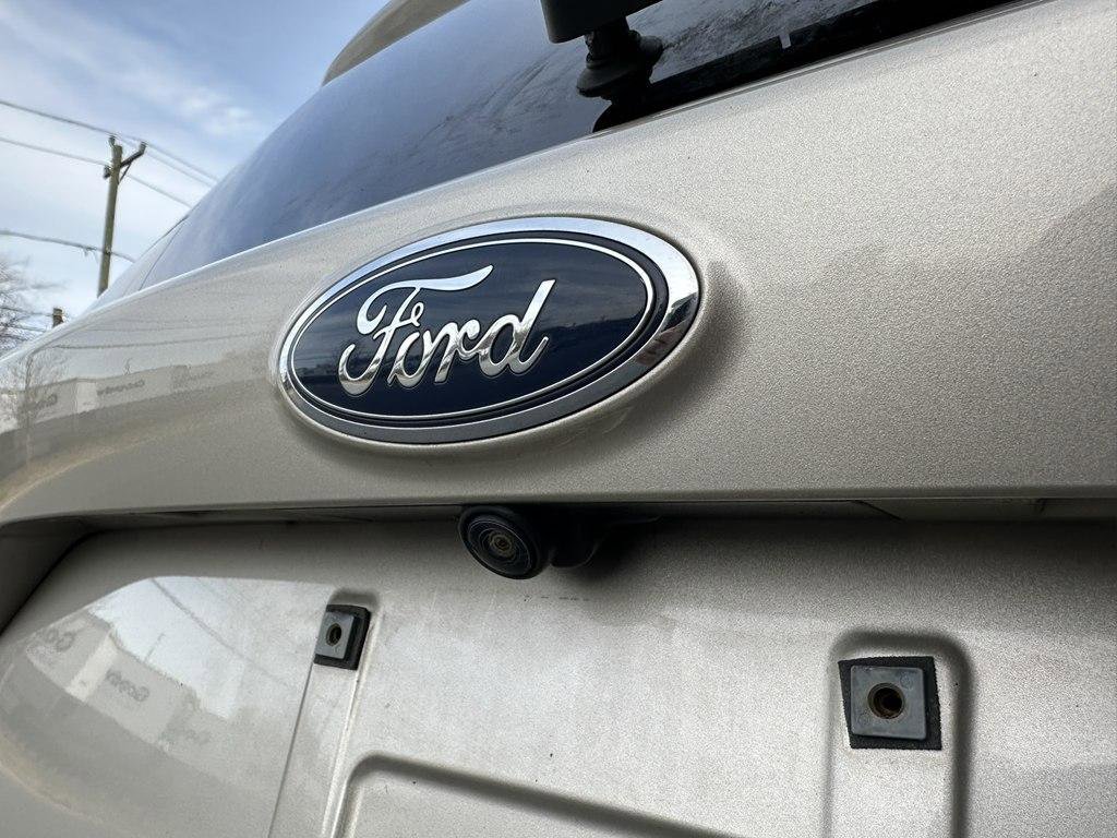 Used 2017 Ford Escape SE FWD image 15