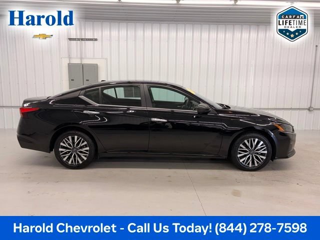 Used 2025 Nissan Altima 2.5 SV FWD image 6