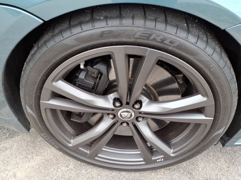 Used 2024 Jaguar F-TYPE R AWD/4WD image 12