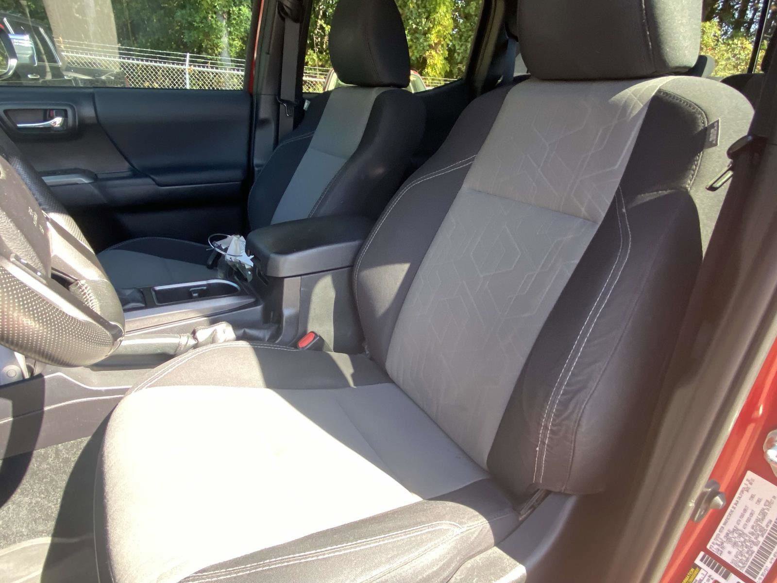 Used 2021 Toyota Tacoma TRD Sport image 14