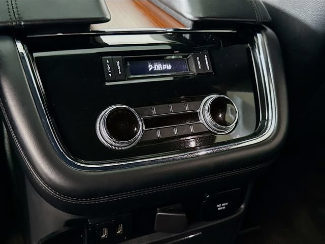 Used 2018 Lincoln Navigator L Select RWD image 28