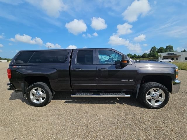 Used 2016 Chevrolet Silverado 2500 LT w/ LT Convenience Package AWD/4WD image 2