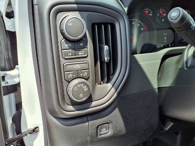 New 2026 Chevrolet Silverado 1500 Custom w/ Turbomax Blackout Package AWD/4WD image 17